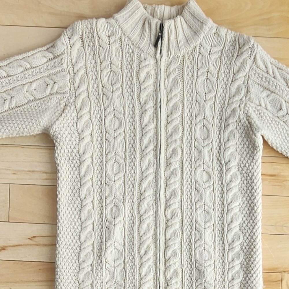 Inis Craft Merino Wool Womans Medium Sweater  with zipper